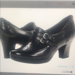 Earth brand size 10 shoes Style: Latitude